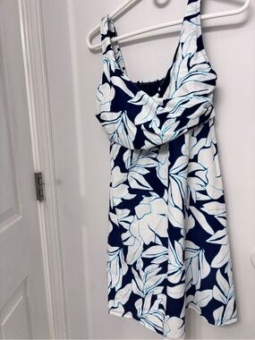 NWT Lands' End Summer Navy White Floral Swim Dress Adjustable Straps B/C cup
